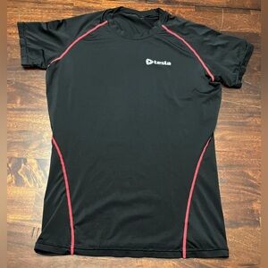Tesla Black Short Sleeve Athletic Shirt Mens size L (fits like M)
